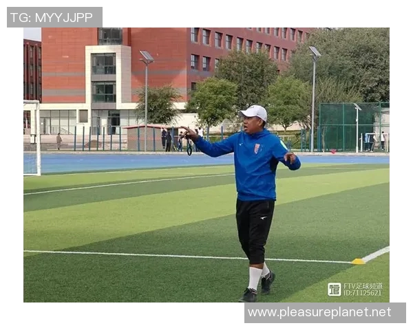 中学时代的足球明星们如何在青春岁月中追逐梦想与荣耀 中学时代的足球明星们如何在青春岁月中追逐梦想与荣耀