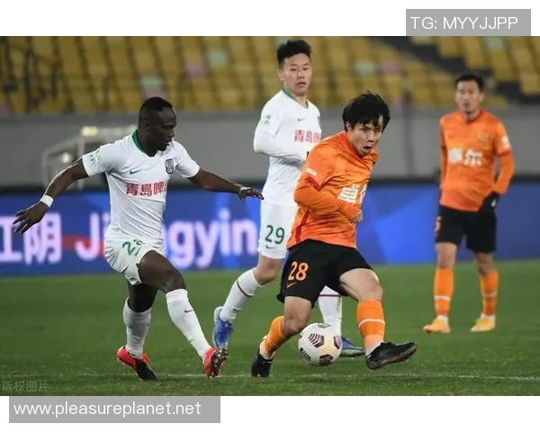 武汉网球队进攻策略深度解析与战术创新探讨 武汉网球队进攻策略深度解析与战术创新探讨