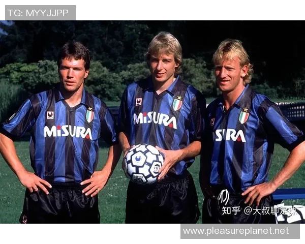 足球明星与梅老板的传奇故事如何重塑足球界的未来与商业价值 足球明星与梅老板的传奇故事如何重塑足球界的未来与商业价值