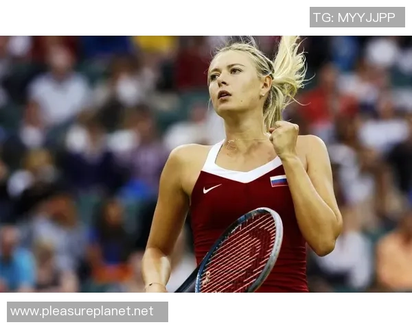 足球明星惊艳后空翻视频集锦展现运动之美与技巧的完美结合 足球明星惊艳后空翻视频集锦展现运动之美与技巧的完美结合