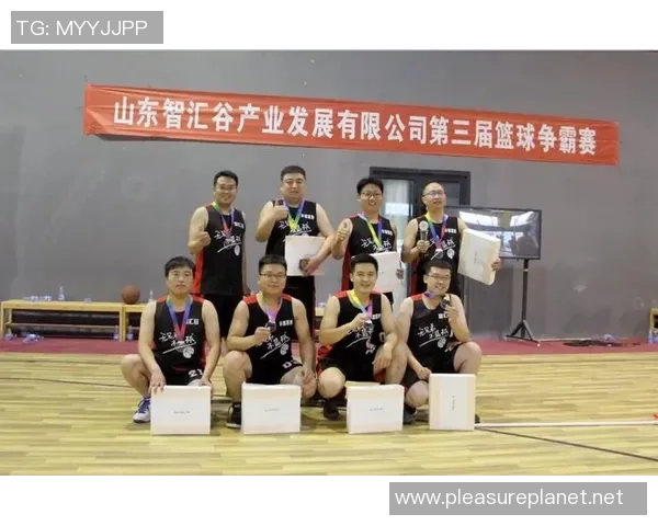 重庆篮球队在邀请赛中的团队配合表现分析与点评 重庆篮球队在邀请赛中的团队配合表现分析与点评