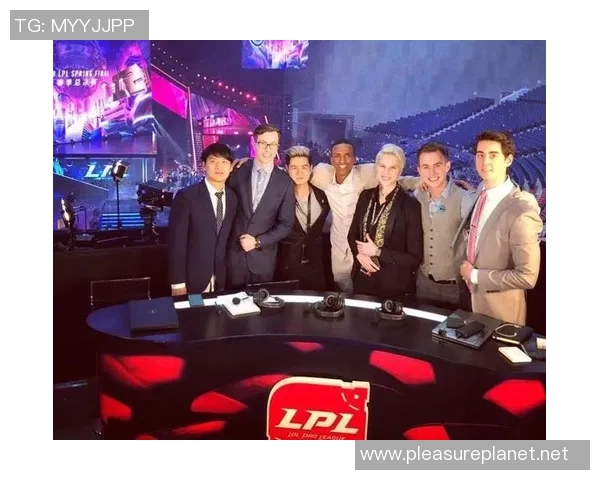 骆驼姐携手LPL足球明星共创电竞与体育新篇章 骆驼姐携手LPL足球明星共创电竞与体育新篇章