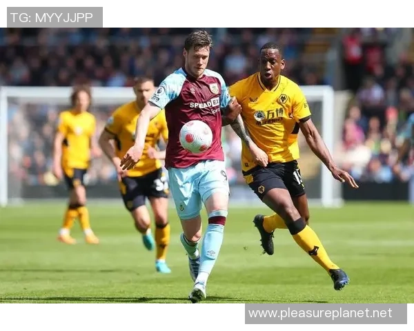 重庆羽毛球队在洲际杯积分榜中以75分稳居第一名展现强劲实力 重庆羽毛球队在洲际杯积分榜中以75分稳居第一名展现强劲实力